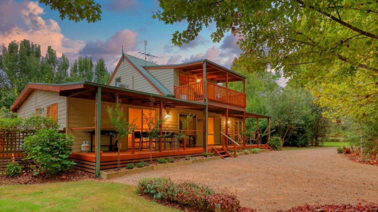 Beechworth Cedar Cottages Esterno foto