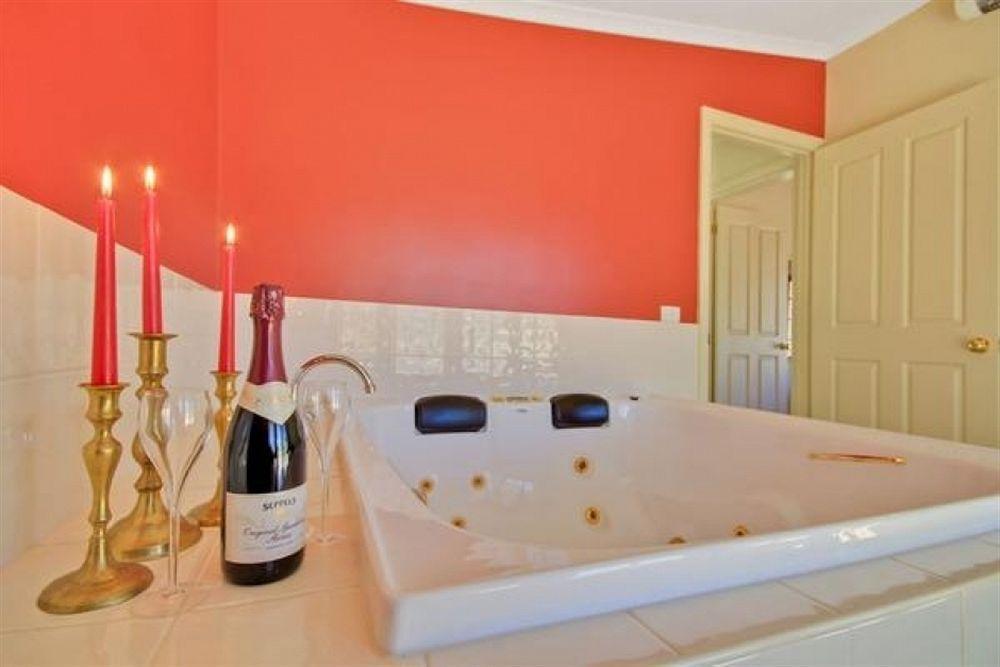 Beechworth Cedar Cottages Esterno foto